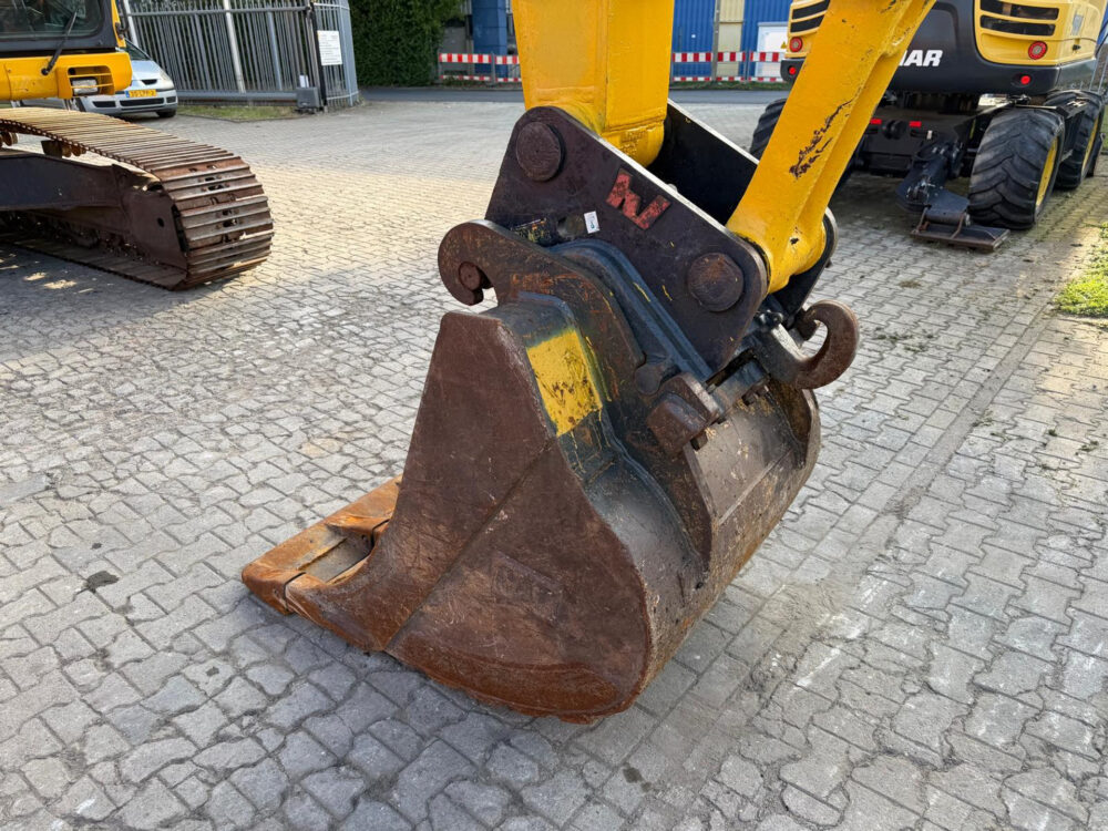 komatsu-pc210-11-rupsgraafmachine