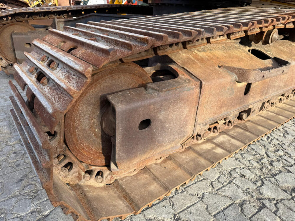 komatsu-pc210-11-rupsgraafmachine