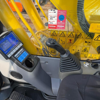 komatsu-pc210-11-rupsgraafmachine