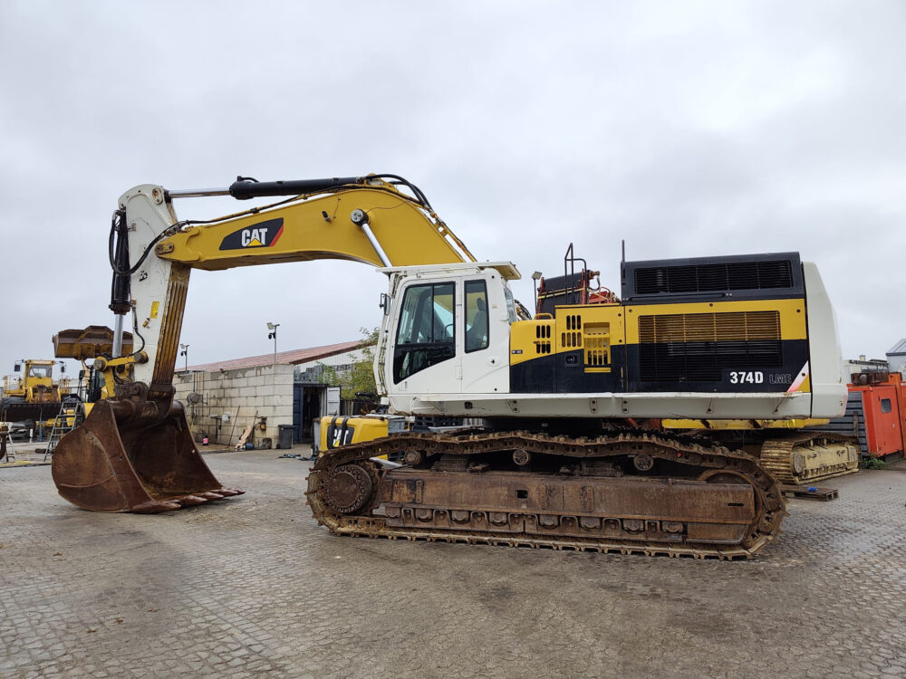caterpillar-374-d-rupsgraafmachine