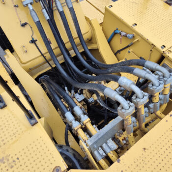 caterpillar-374-d-rupsgraafmachine