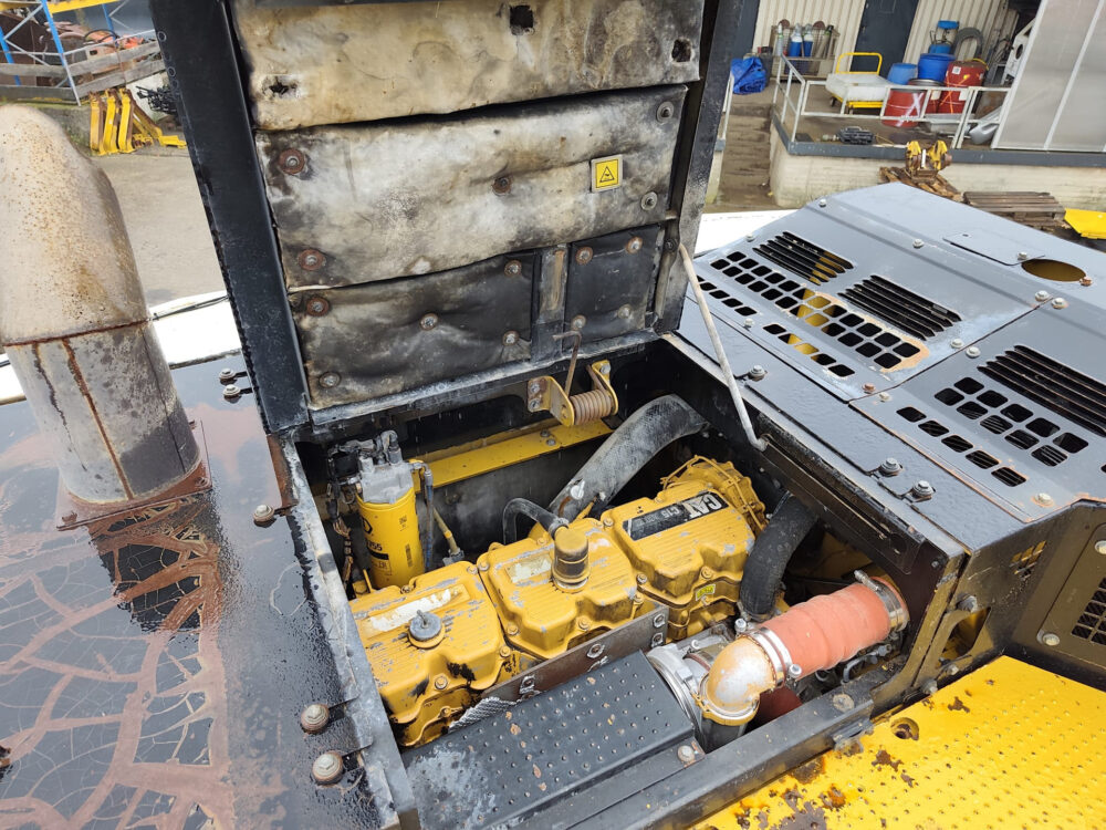 caterpillar-374-d-rupsgraafmachine