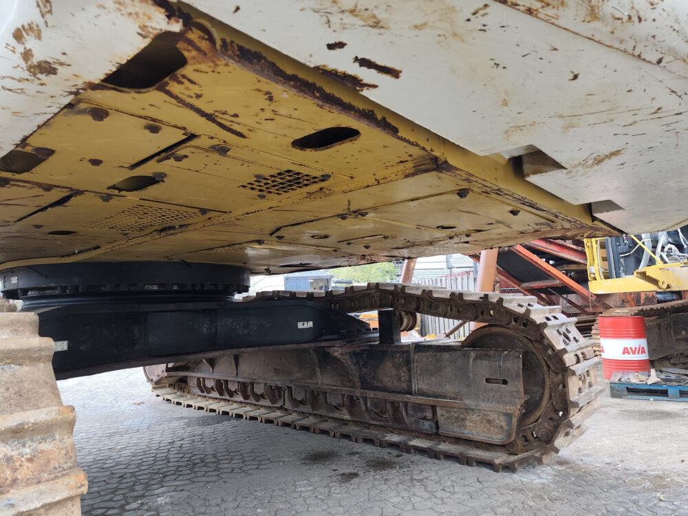 caterpillar-374-d-rupsgraafmachine