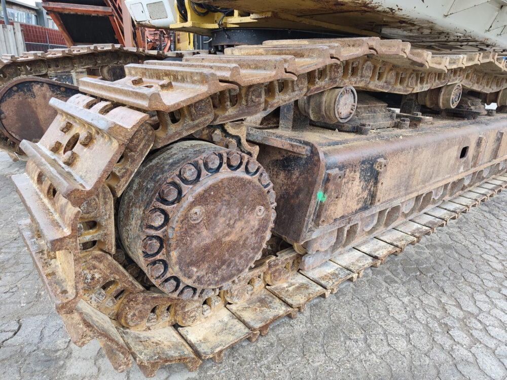 caterpillar-374-d-rupsgraafmachine