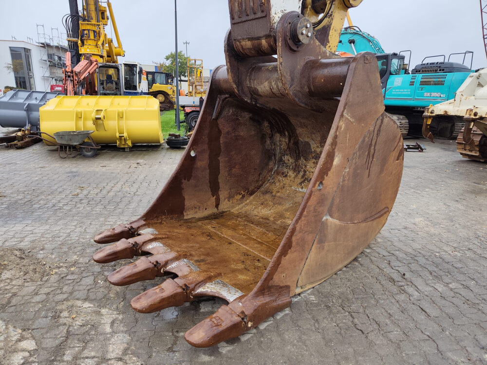 caterpillar-374-d-rupsgraafmachine