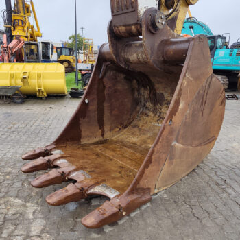 caterpillar-374-d-rupsgraafmachine