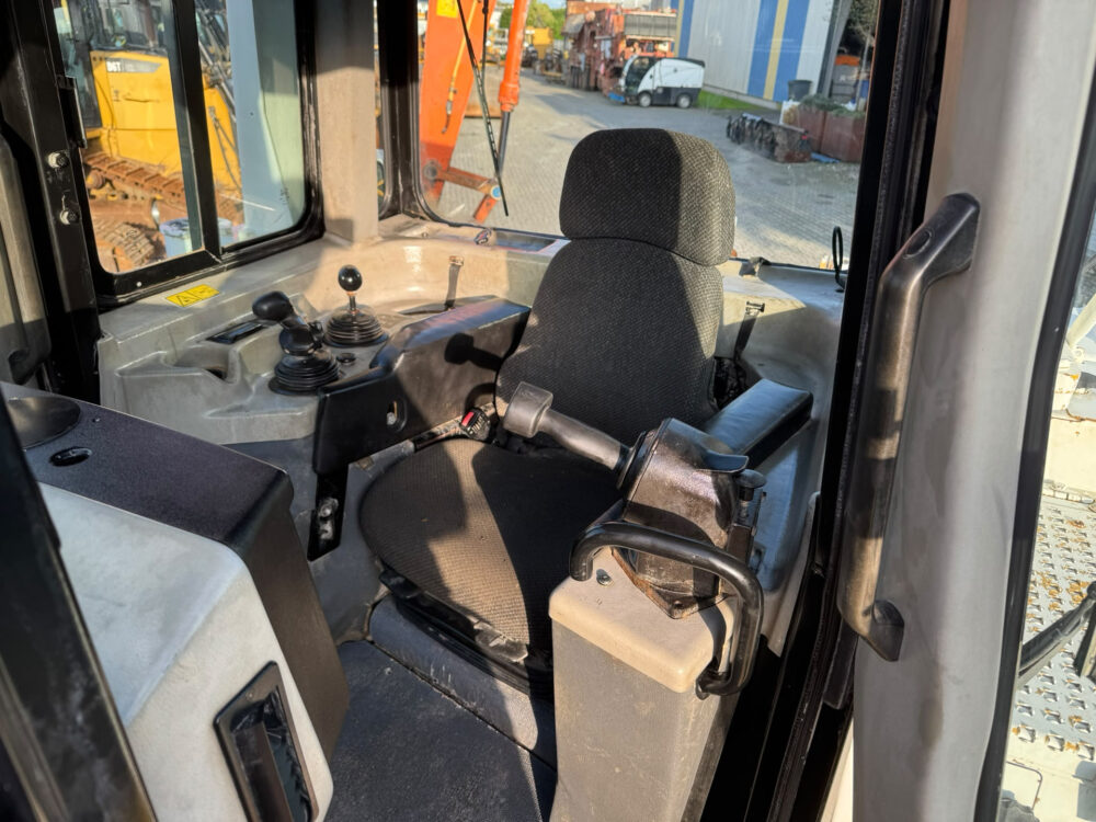 caterpillar-d6t-xl-rupsdozer-7