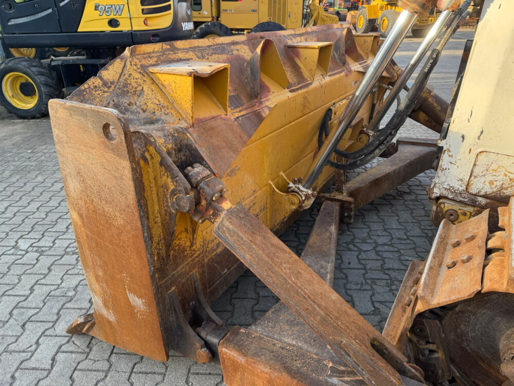 caterpillar-d6t-xl-rupsdozer-7