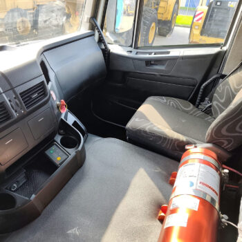 iveco-trakker-500-8x4-kipper-26-000km
