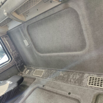 iveco-trakker-500-8x4-kipper-26-000km