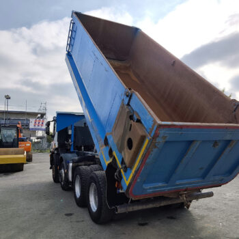 iveco-trakker-500-8x4-kipper-26-000km