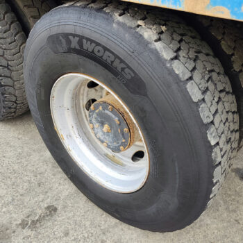 iveco-trakker-500-8x4-kipper-26-000km