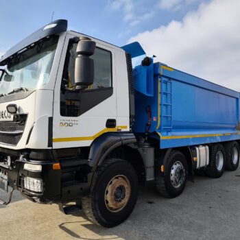 iveco-trakker-500-8x4-kipper-26-000km
