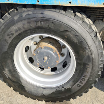 iveco-trakker-500-8x4-kipper-26-000km