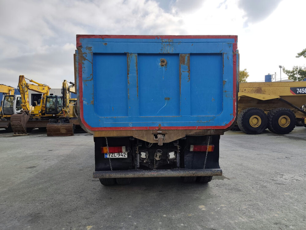 iveco-trakker-500-8x4-kipper-26-000km