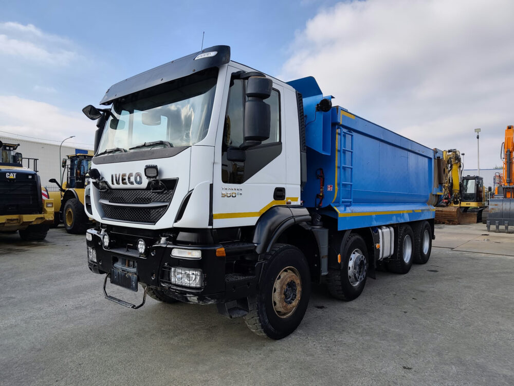 iveco-trakker-500-8x4-kipper-26-000km