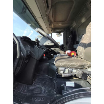 iveco-trakker-500-8x4-kipper-26-000km