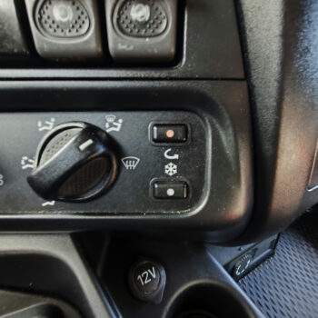 iveco-trakker-500-8x4-kipper-26-000km-6