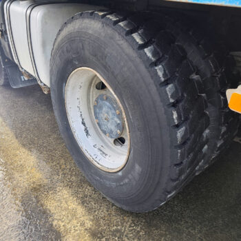 iveco-trakker-500-8x4-kipper-26-000km-6