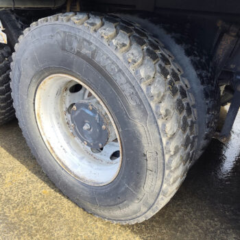 iveco-trakker-500-8x4-kipper-26-000km-6