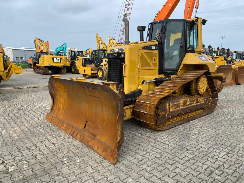 caterpillar-d6n-xl-bulldozer