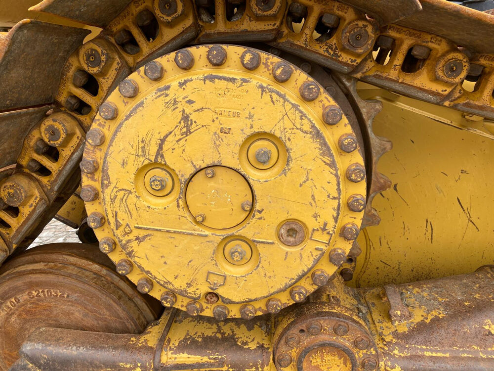caterpillar-d6n-xl-bulldozer