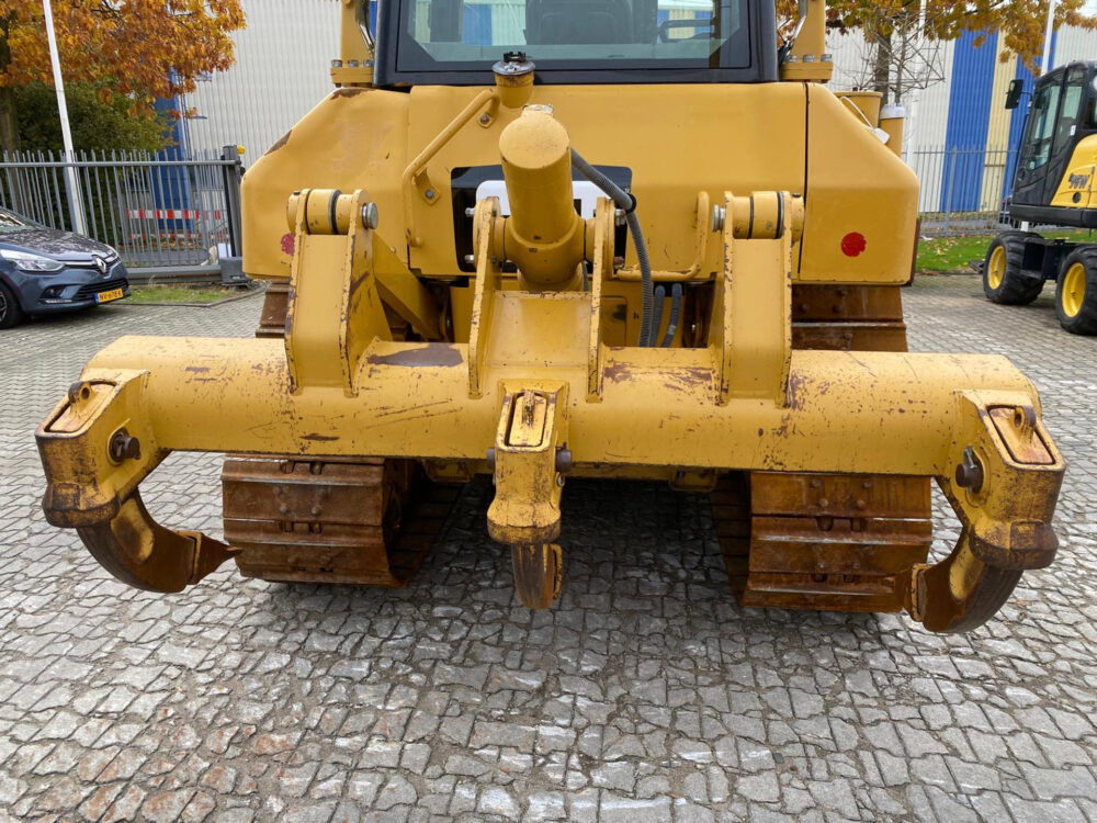 caterpillar-d6n-xl-bulldozer