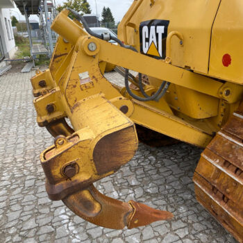caterpillar-d6n-xl-bulldozer