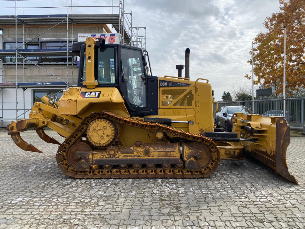 caterpillar-d6n-xl-bulldozer