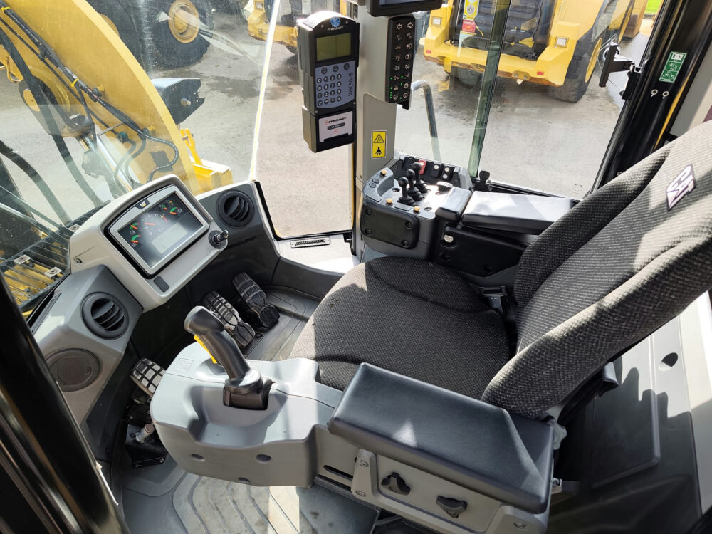 caterpillar-950-m-wiellader-2
