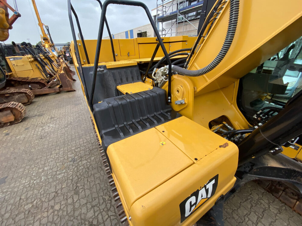 caterpillar-330-ng-rupsgraafmachine