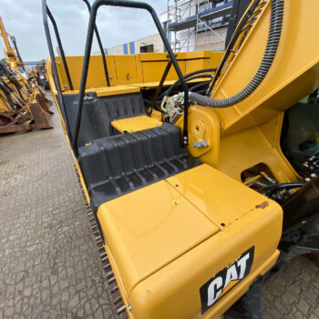 caterpillar-330-ng-rupsgraafmachine