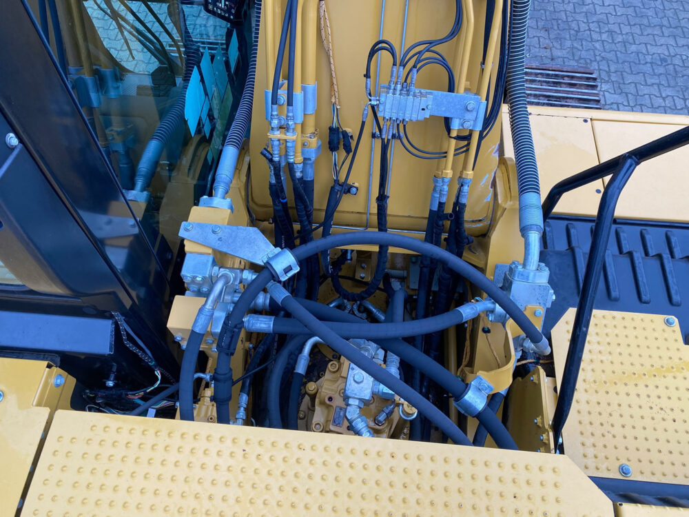 caterpillar-330-ng-rupsgraafmachine