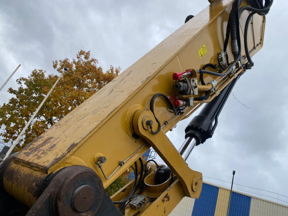 caterpillar-330-ng-rupsgraafmachine
