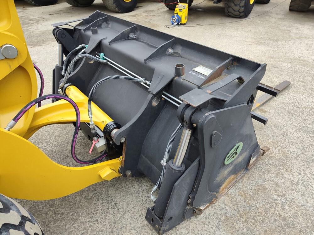 caterpillar-906m-wiellader