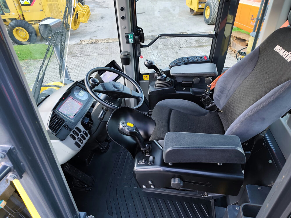 komatsu-wa470-8-wiellader